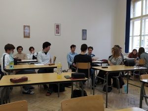 Diskuze k Sametové revoluci.