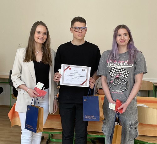 naše družstvo s diplomem