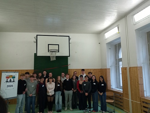 žáci po soutěží