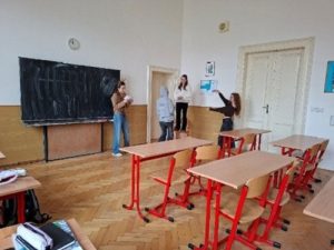 žáci při hodině