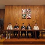 žáci v Poslanecké sněmovně